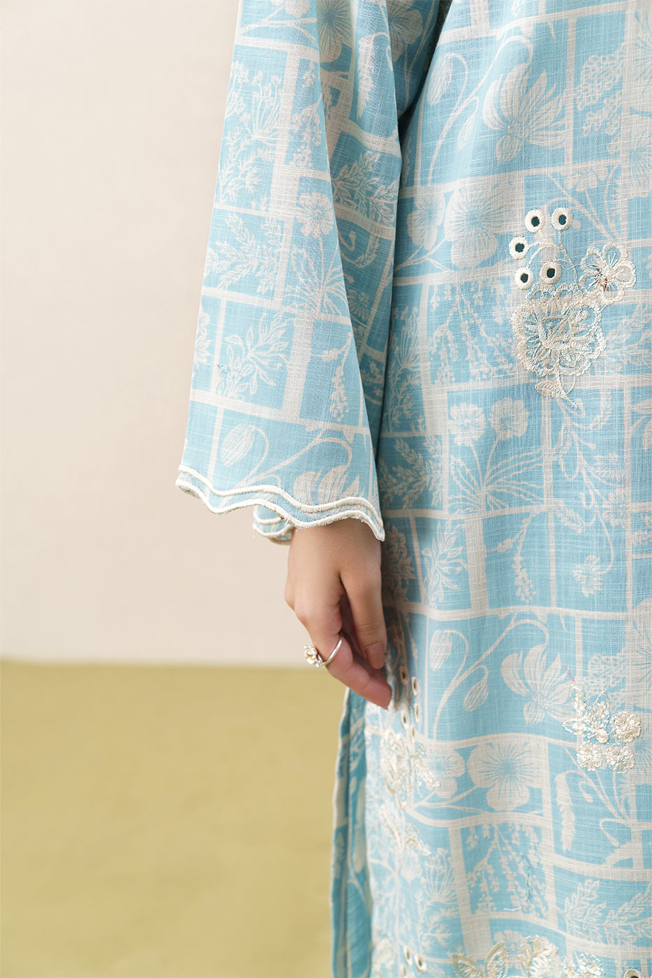 3 PIECE EMBROIDERED KHADDAR SUIT-AQUA ESSENCE (UNSTITCHED)