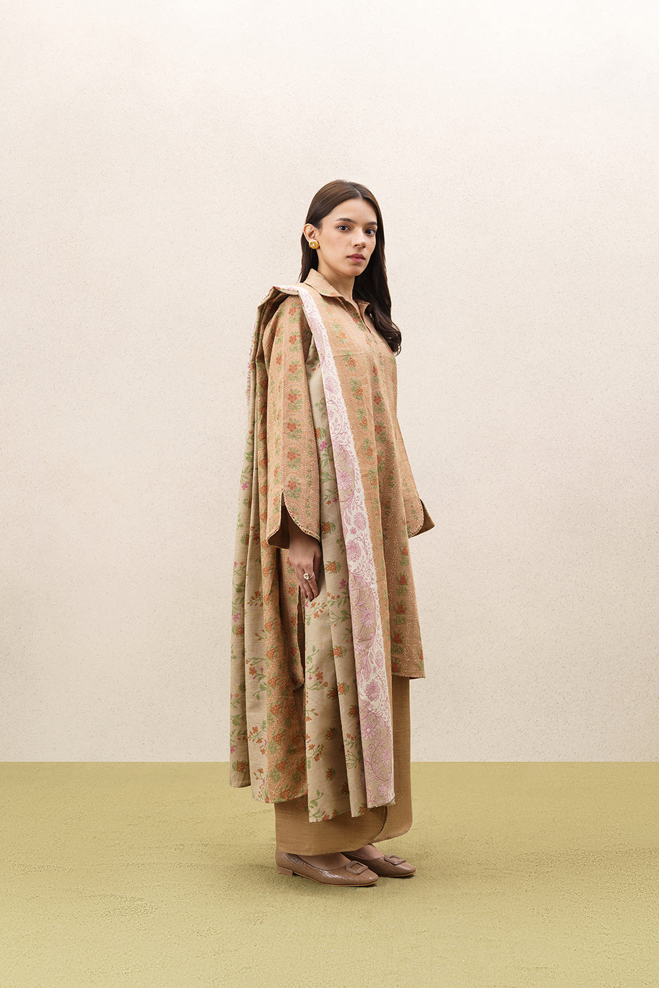 3 PIECE PRINTED KHADDAR SUIT-BEIGE ELEGANCE (UNSTITCHED)