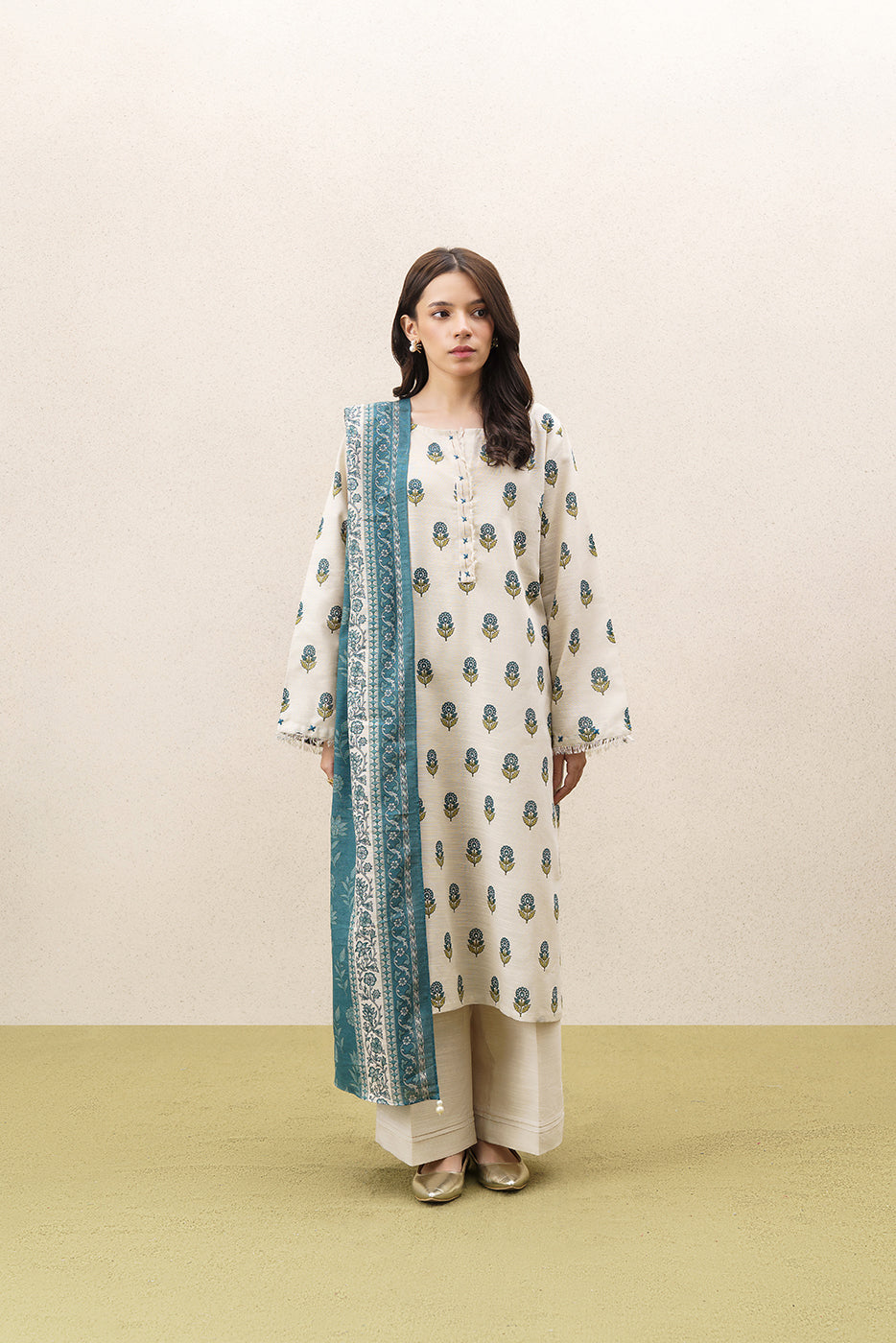 3 PIECE PRINTED KHADDAR SUIT-SILVER MUSE (UNSTITCHED)