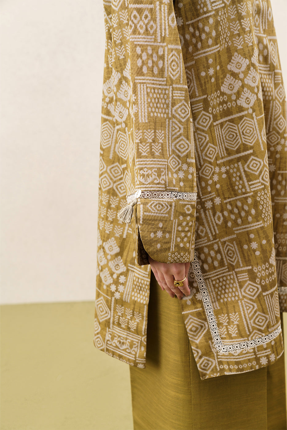3 PIECE PRINTED KHADDAR SUIT-BURNT UMBER (UNSTITCHED)