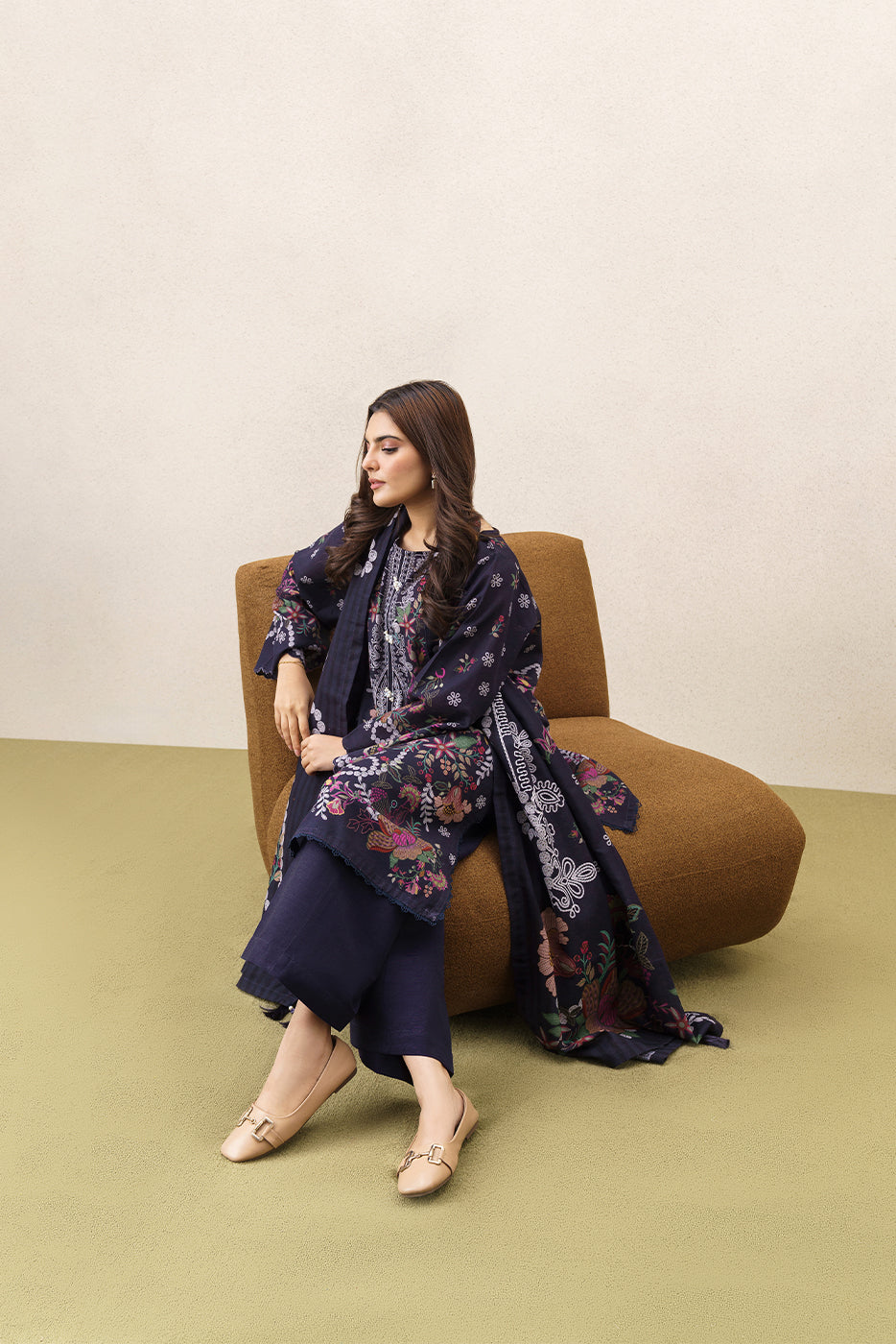 3 PIECE PRINTEDED SLUB KHADDAR SUIT-MIDNIGHT BLOOM (UNSTITCHED)