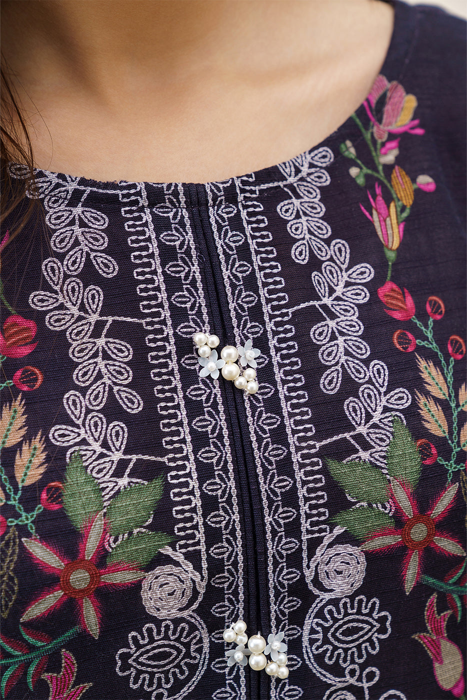 3 PIECE PRINTEDED SLUB KHADDAR SUIT-MIDNIGHT BLOOM (UNSTITCHED)