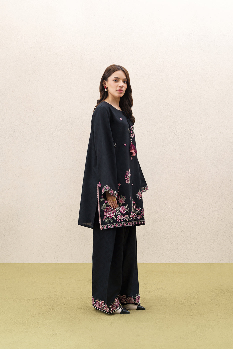 2 PIECE EMBROIDERED KHADDAR SUIT-MYSTIC BLOOM (UNSTITCHED)