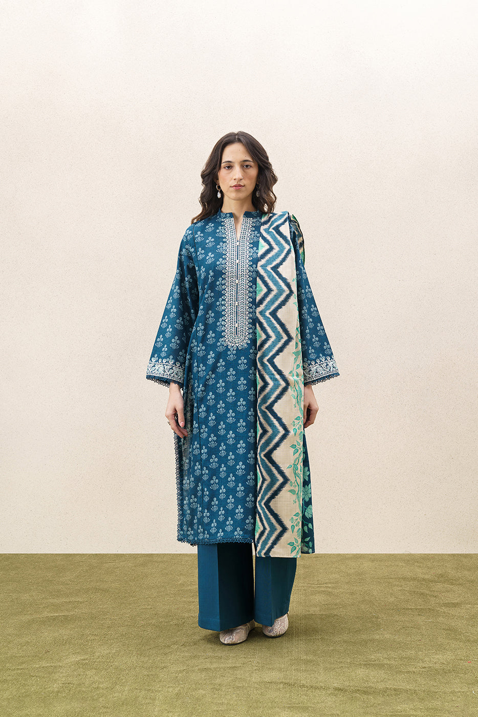 3 PIECE EMBROIDERED KHADDAR SUIT-CHIVRON BLUE (UNSTITCHED)