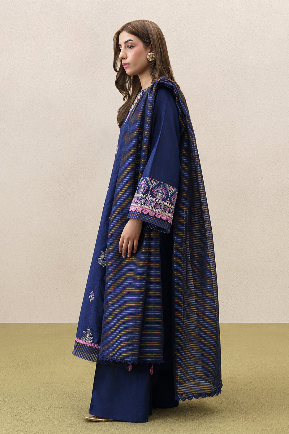 3 PIECE EMBROIDERED YARN DYED JACQUARD SUIT-BLUE OCEAN (UNSTITCHED)