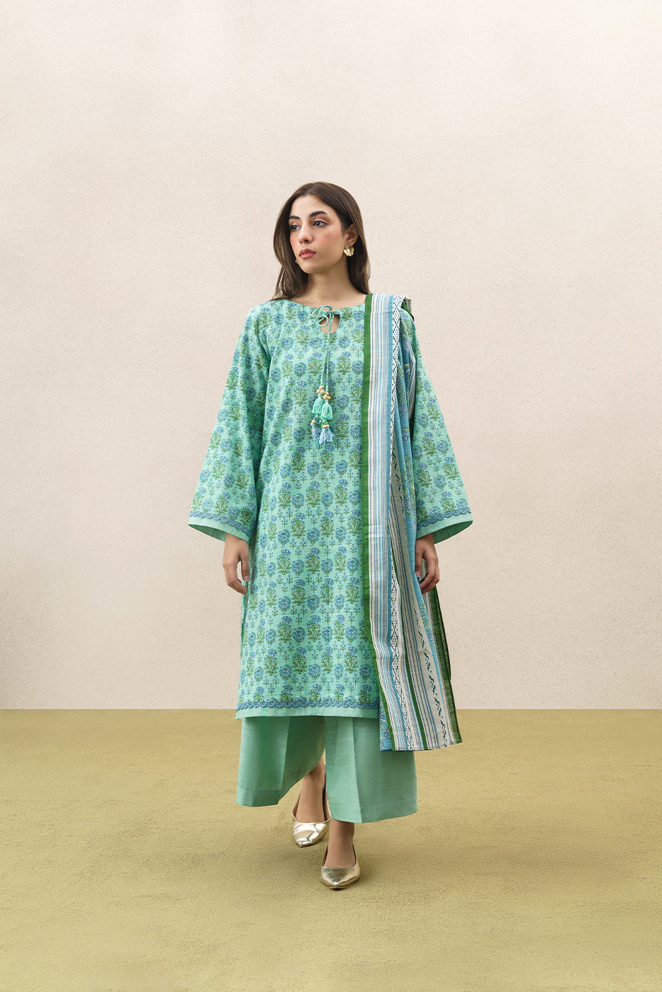 3 PIECE PRINTED KHADDAR SUIT-PASTEL BLOOM (UNSTITCHED)