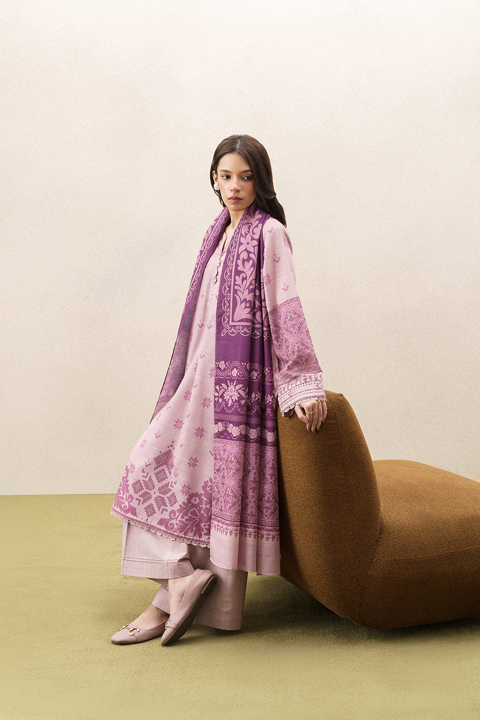 3 PIECE PRINTED KHADDAR SUIT-PASTEL MUSK (UNSTITCHED)