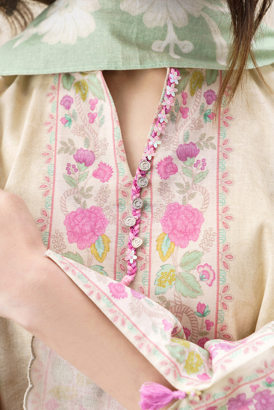 3 PIECE PRINTED KHADDAR SUIT-SERENCE CHINTZ (UNSTITCHED)