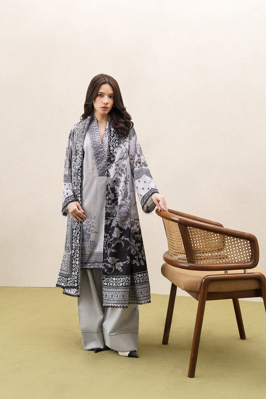 3 PIECE EMBROIDERED KHADDAR SUIT-GREY WILLOW (UNSTITCHED)