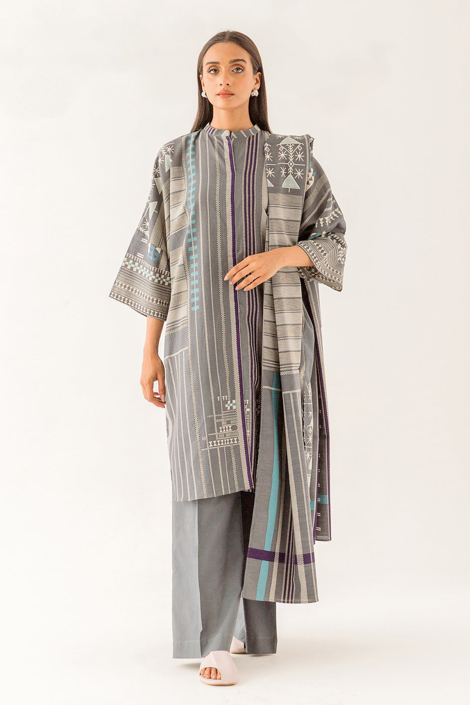 3 PIECE - PRINTED KHADDAR SUIT - FROST GRAY (UNSTITCHED)