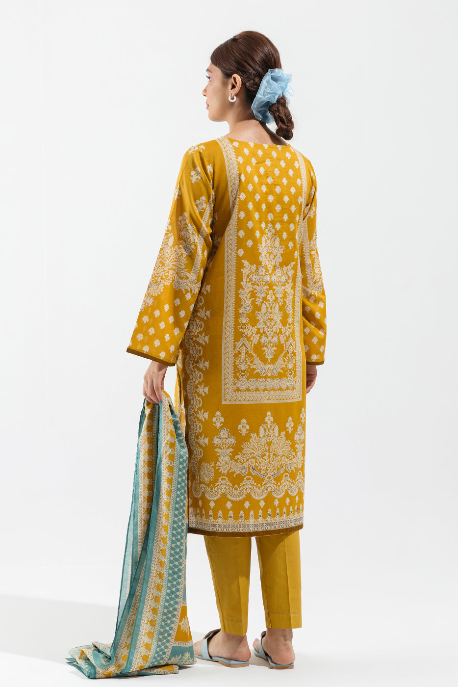 3 PIECE - EMBROIDERED LAWN SUIT - MEDALLIAN FIELD