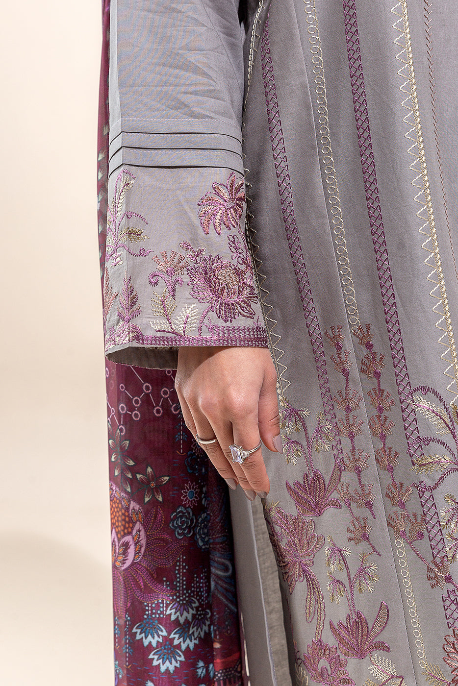 3 PIECE EMBROIDERED LAWN SUIT-CLOUD CURRANT (UNSTITCHED)