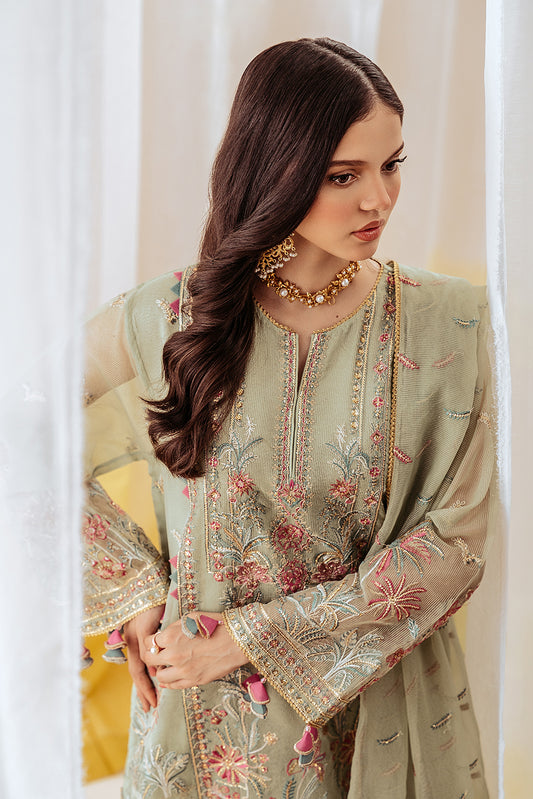 Garland Glow: Exquisite 4-piece embroidered organza net suit