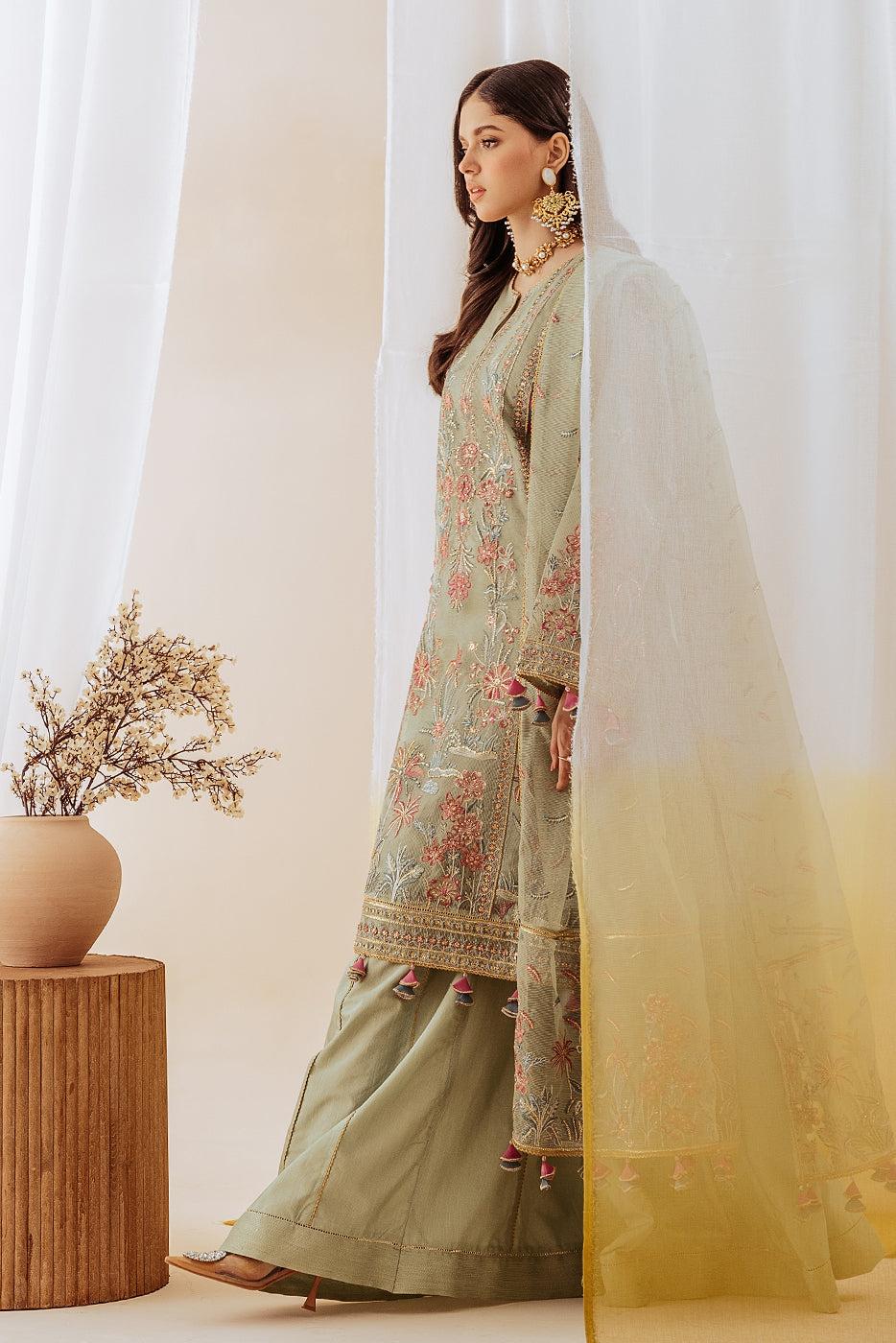 4 PIECE EMBROIDERED ORGANZA NET SUIT-GARLAND GLOW (UNSTITCHED)