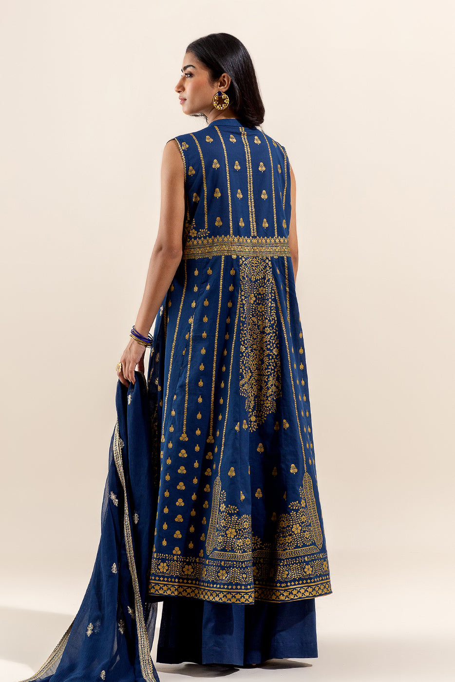 3 PIECE EMBROIDERED LAWN SUIT-MYSTIC BLUE (UNSTITCHED)