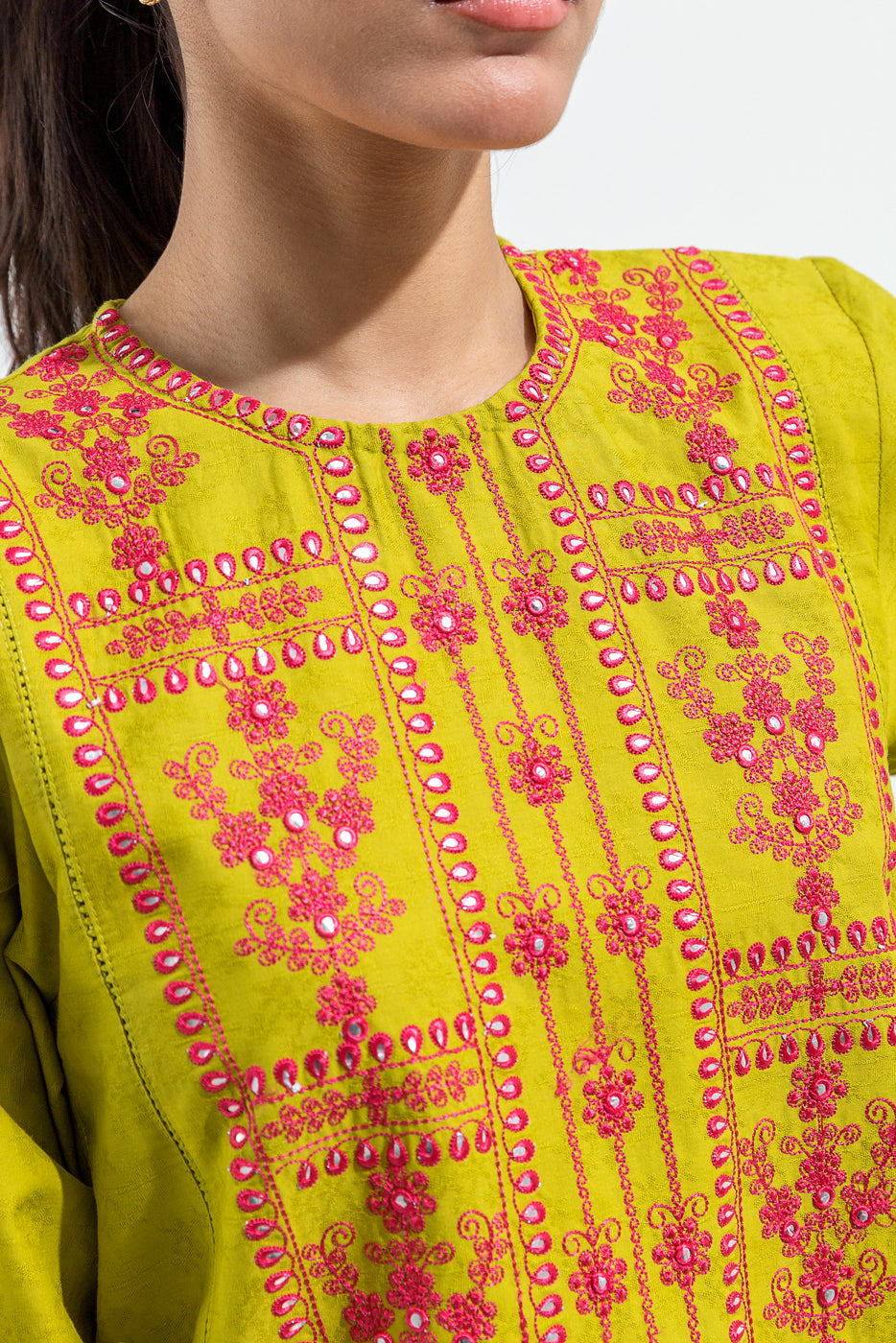EMBROIDERED SLUB KHADDAR SHIRT (PRET)