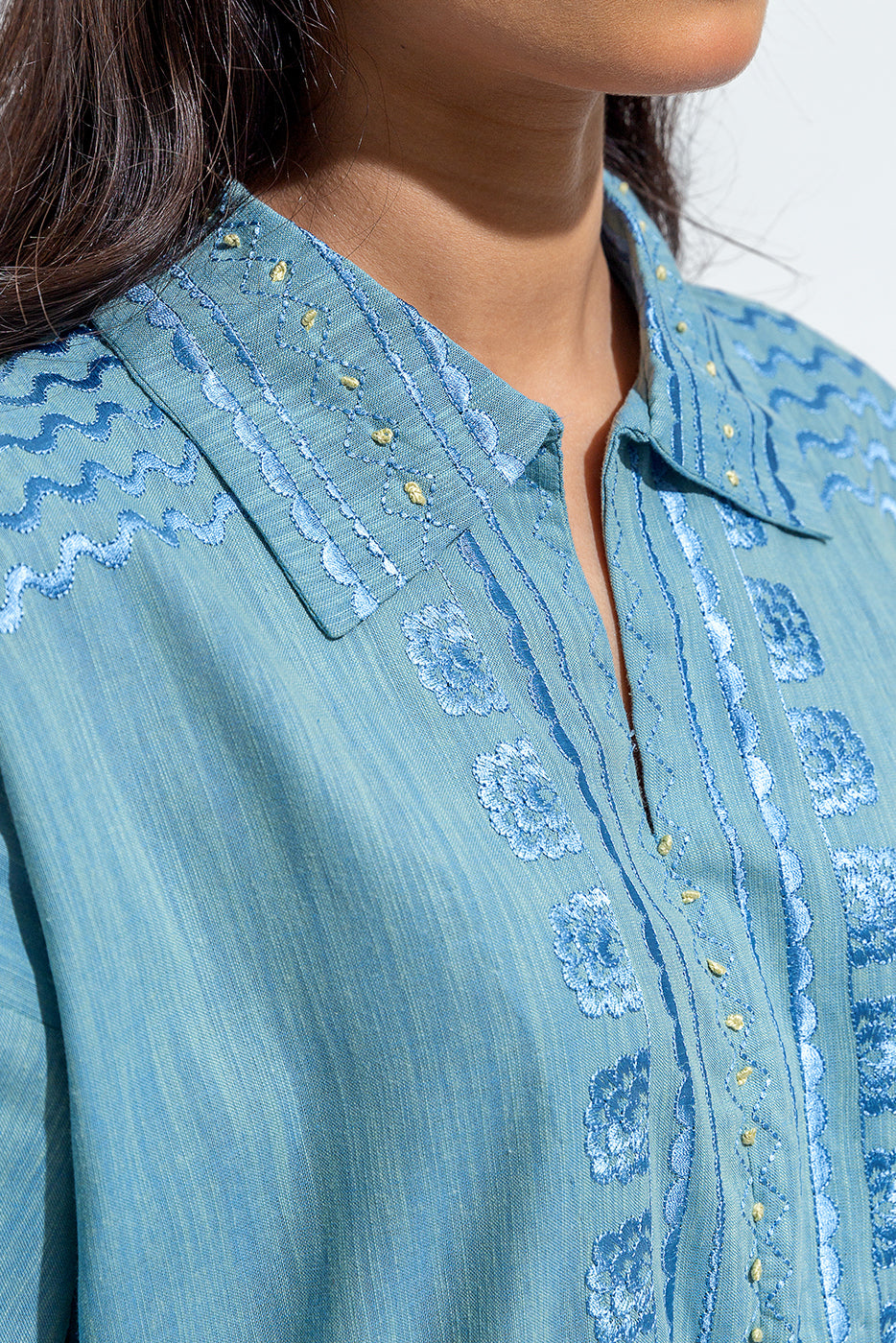 EMBROIDERED SLUB KHADDAR SHIRT (PRET)
