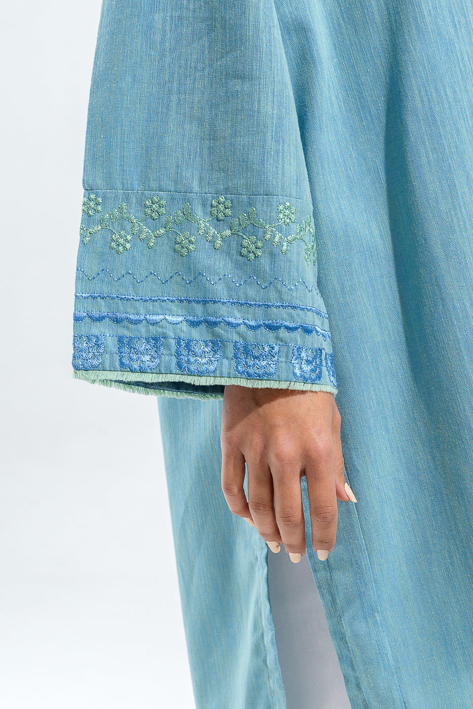 EMBROIDERED SLUB KHADDAR SHIRT (PRET)