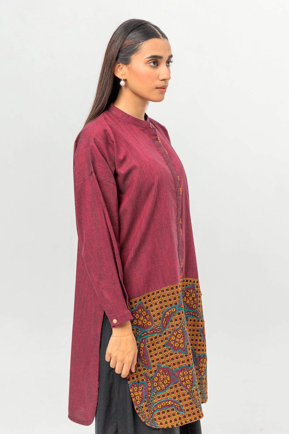 EMBROIDERED CHAMBRAY SHIRT (PRET)