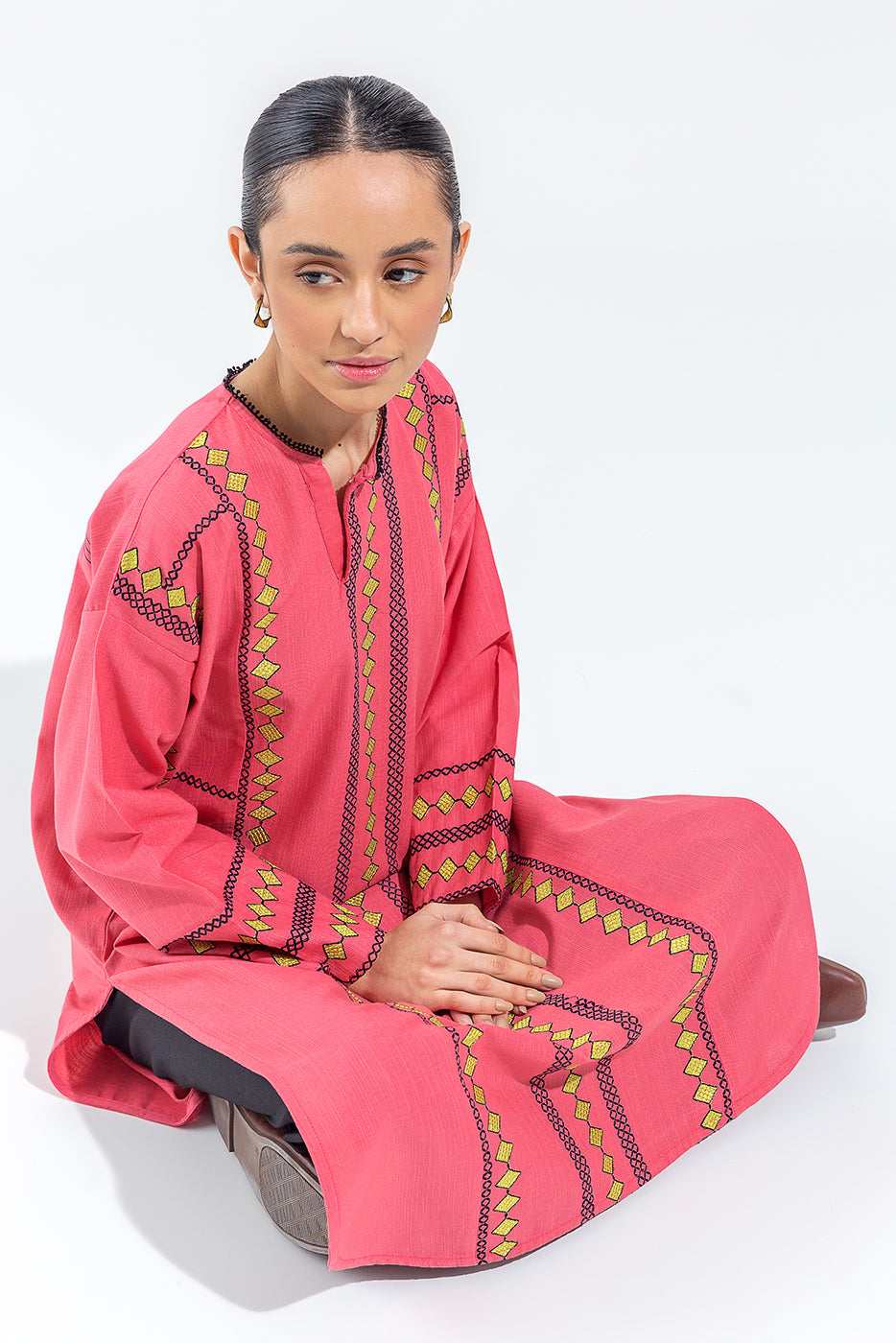 EMBROIDERED SLUB KHADDAR SHIRT (PRET)