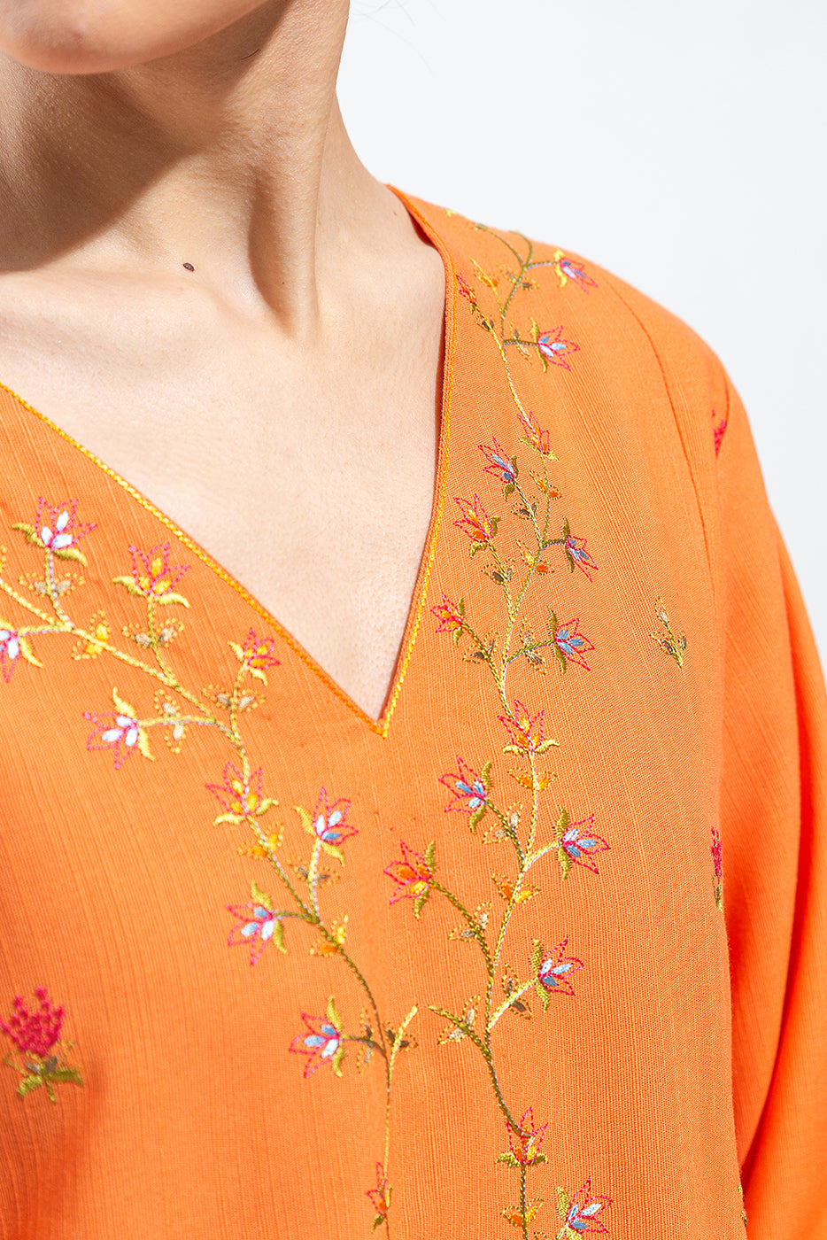 EMBROIDERED SLUB KHADDAR SHIRT (PRET)