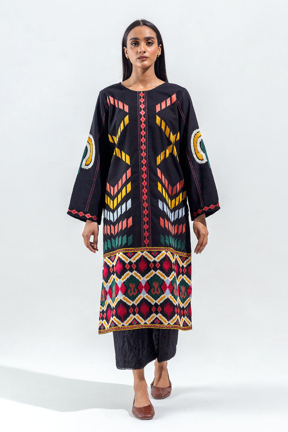 EMBROIDERED SLUB KHADDAR SHIRT (PRET)