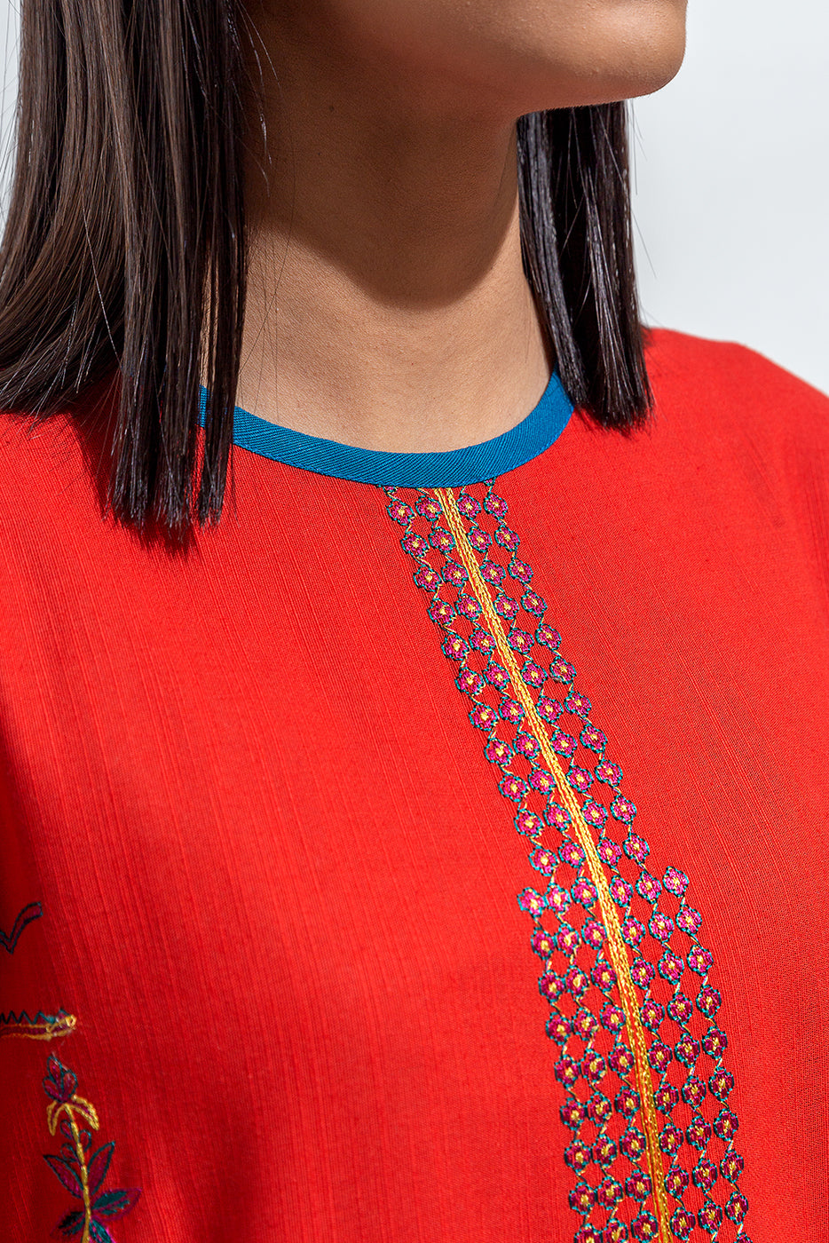 EMBROIDERED SLUB KHADDAR SHIRT(PRET)