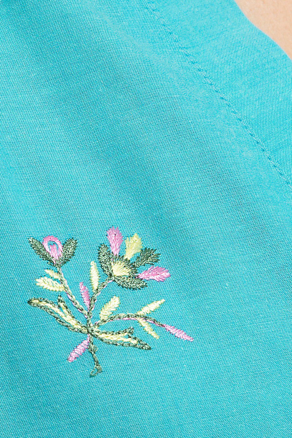 EMBROIDERED CHAMBRAY SHIRT (PRET)