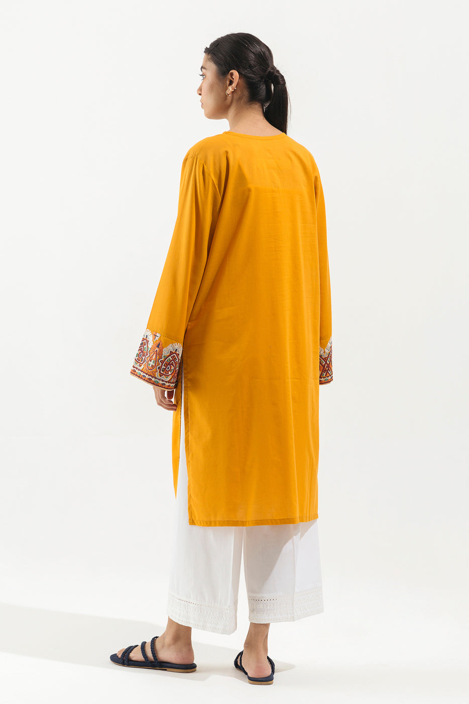 EMBROIDERED LAWN SHIRT (PRET)