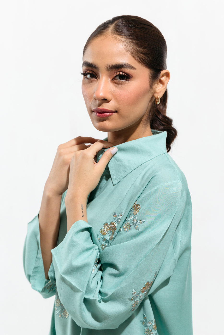 EMBROIDERED SHIRT