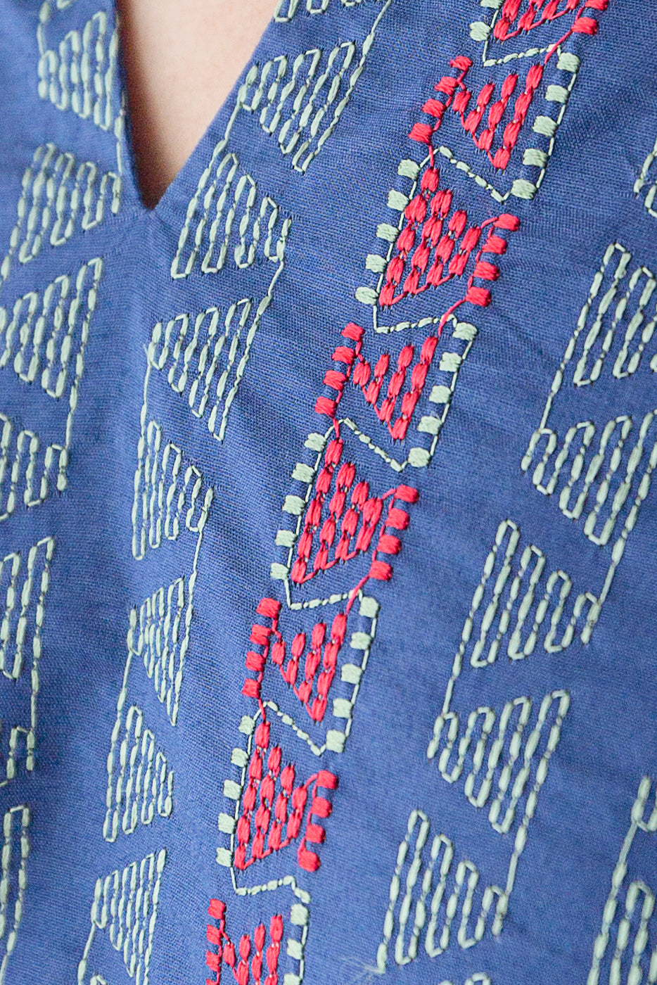 EMBROIDERED LAWN SHIRT (PRET)