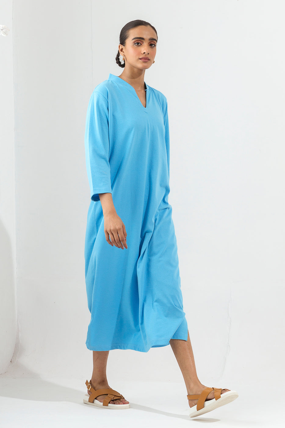 BLUE COLLARED KNITTED LONG DRESS
