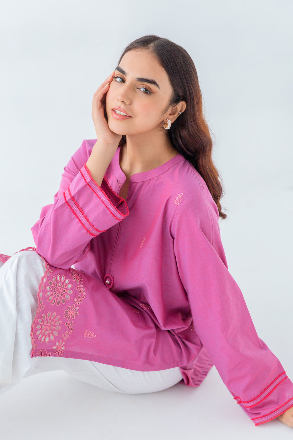 EMBROIDERED CHAMBERY SHIRT(PRET) - BEECHTREE