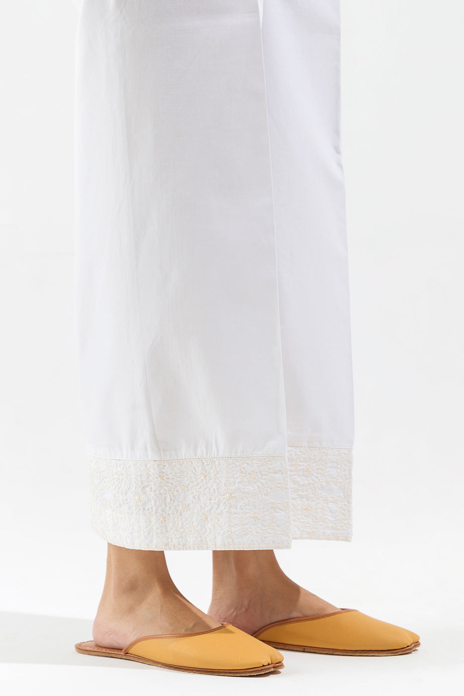 EMBROIDERED SLACK PANTS