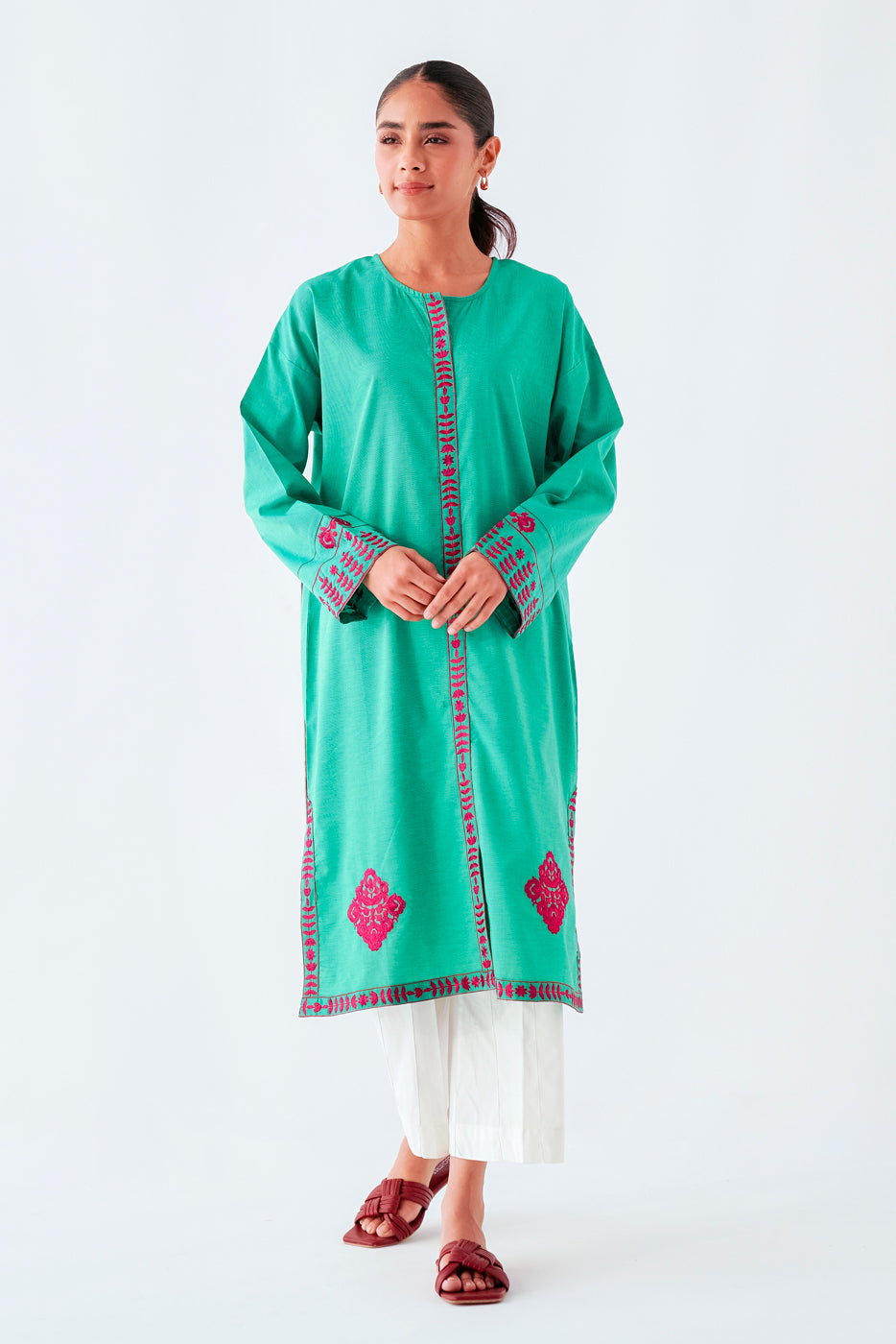 EMBROIDERED CHAMBRAY SHIRT (PRET)