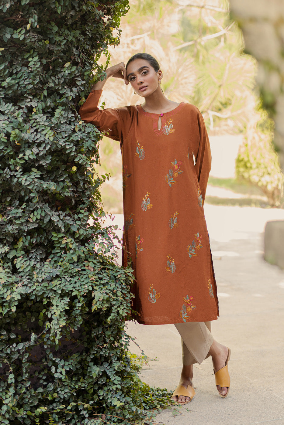 EMBROIDERED MULTI NEPS SHIRT(PRET)