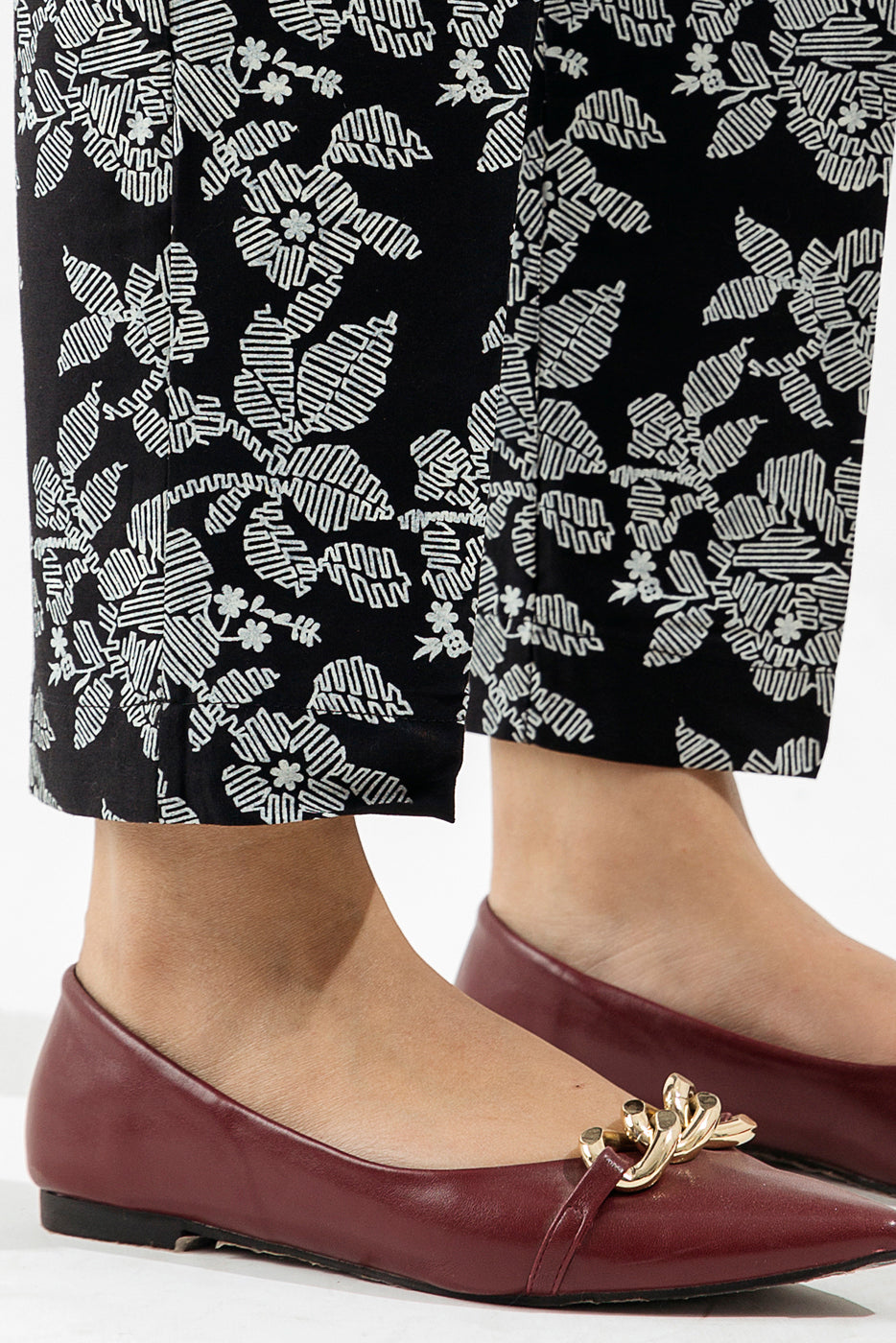 BASIC STRAIGHT PANTS