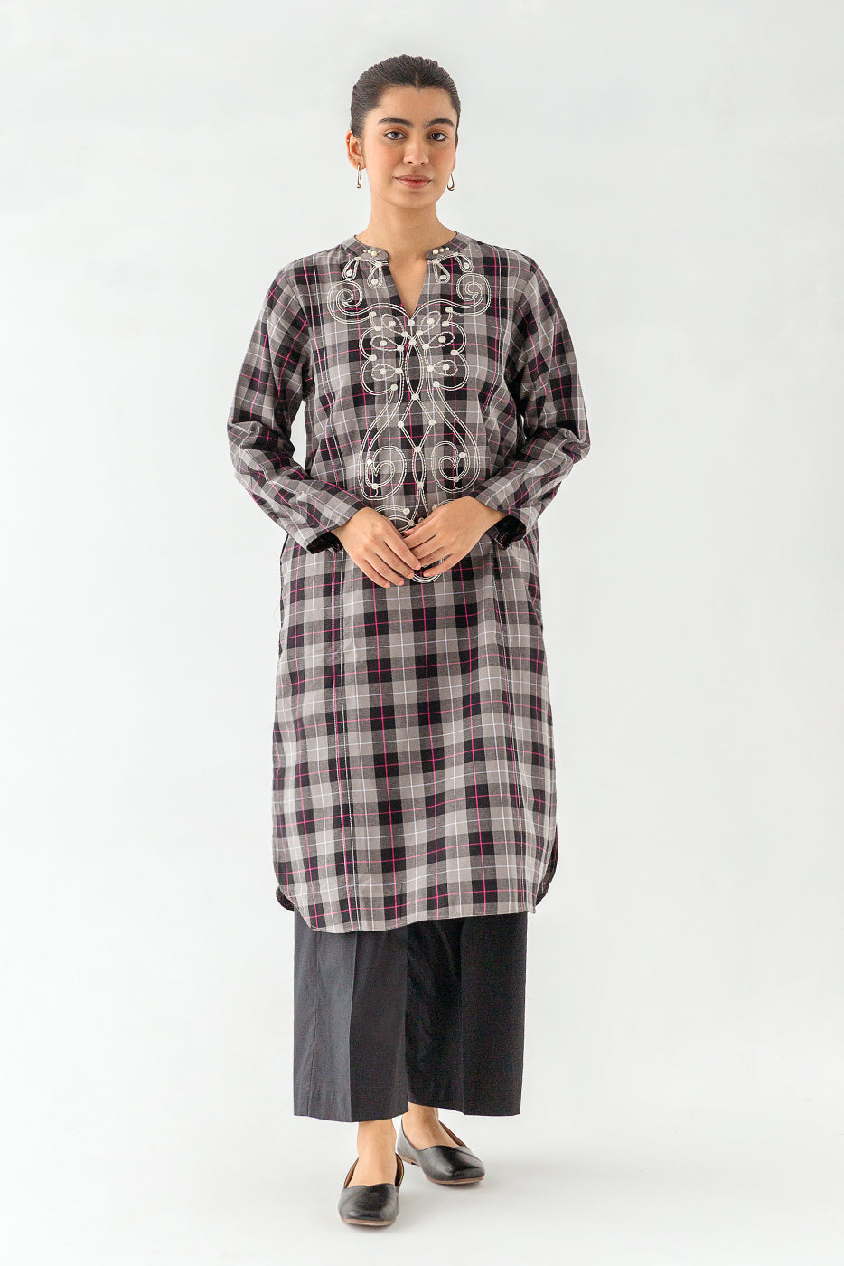 EMBROIDERED KHADDAR SHIRT (PRET)