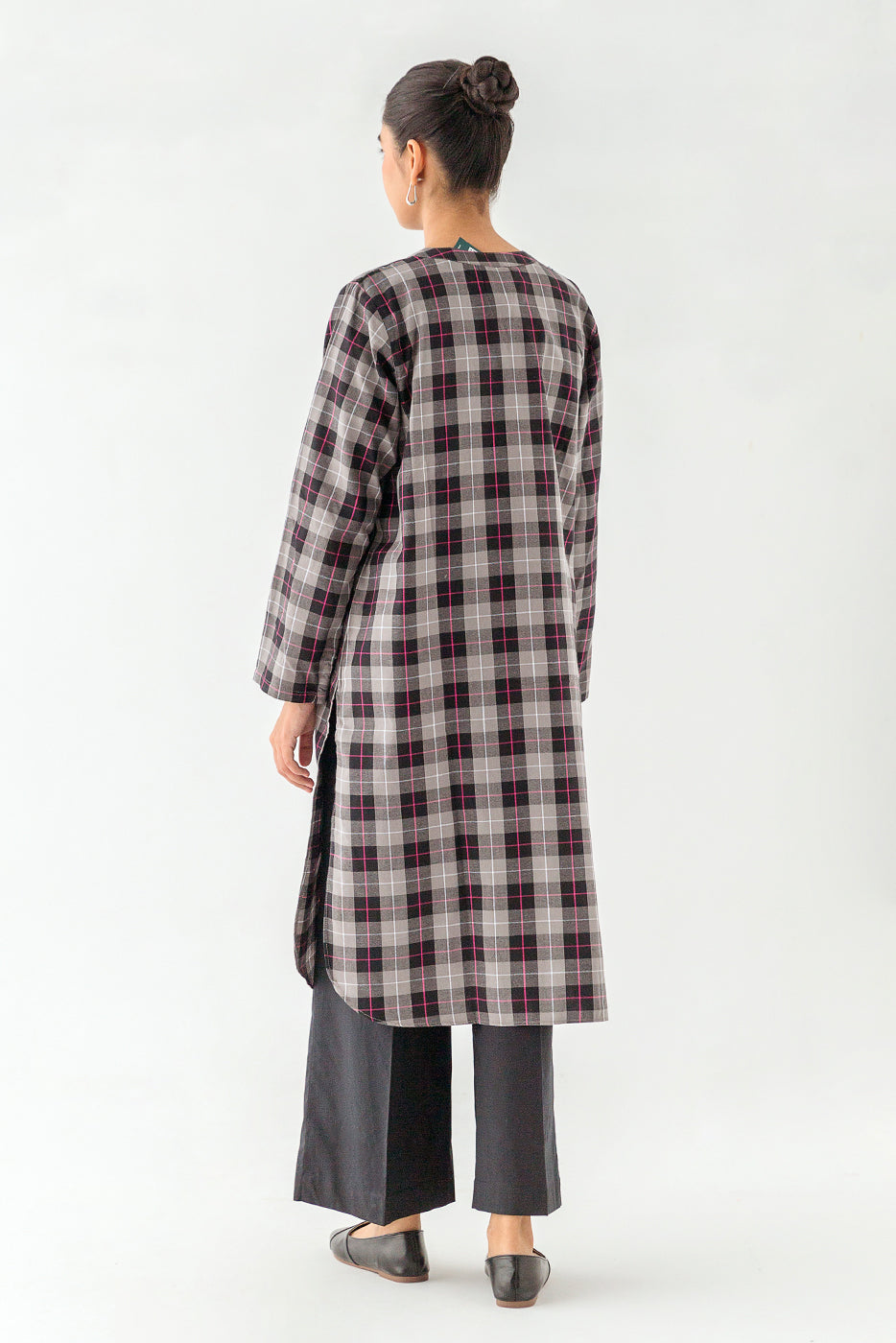 EMBROIDERED KHADDAR SHIRT (PRET)