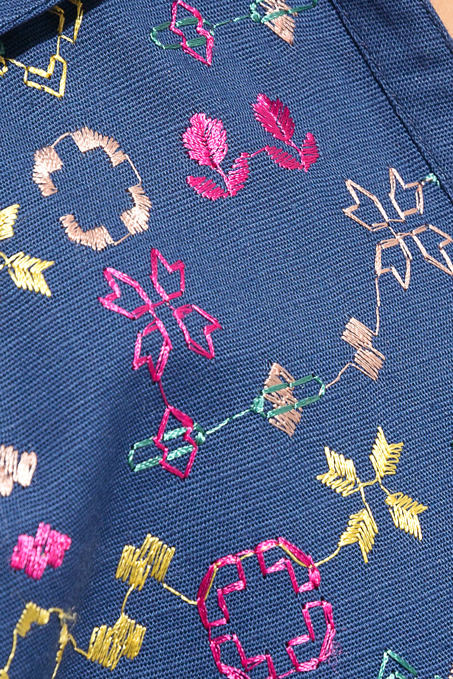 EMBROIDERED SLUB KHADDAR SHIRT (PRET)