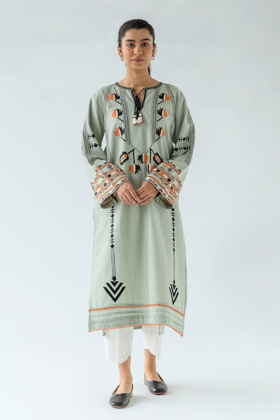 EMBROIDERED SLUB KHADDAR SHIRT (PRET)