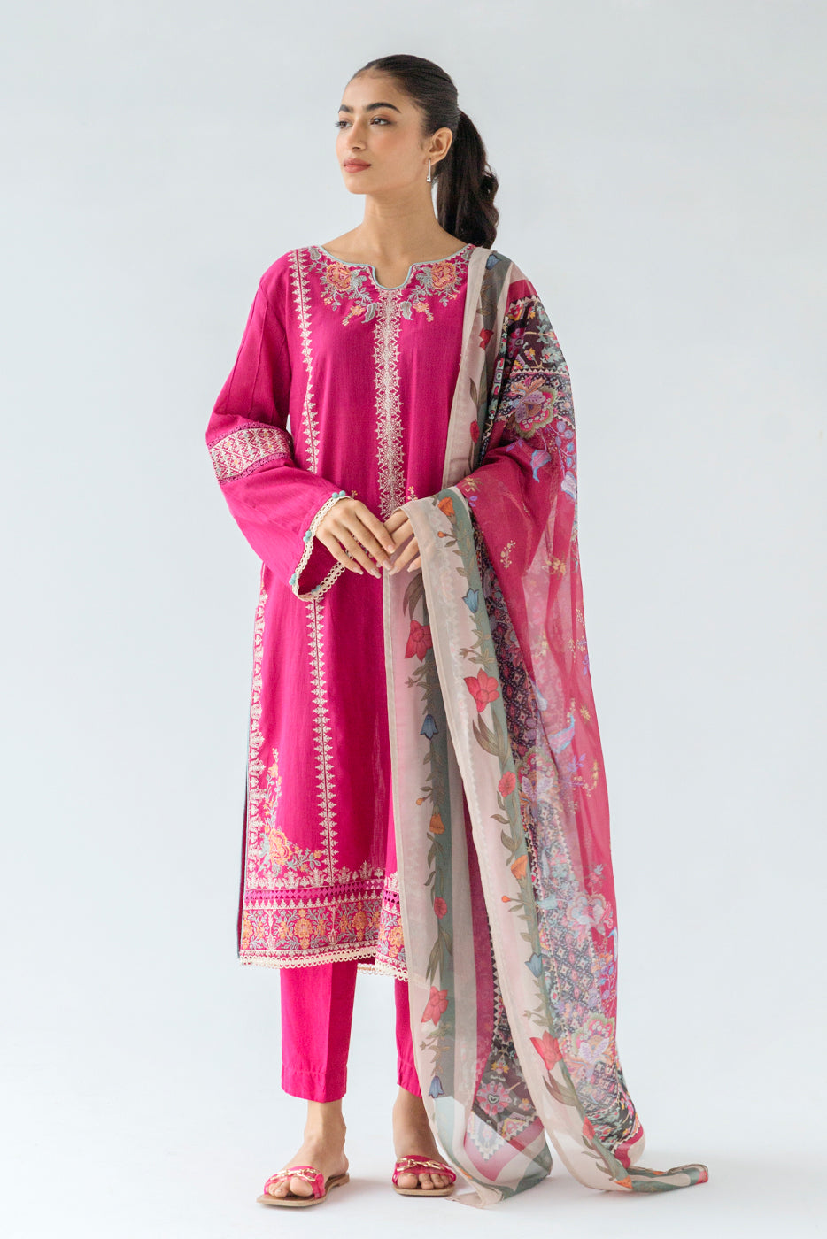 2 PIECE EMBROIDERED SLUB LAWN SUIT (LUXURY PRET)