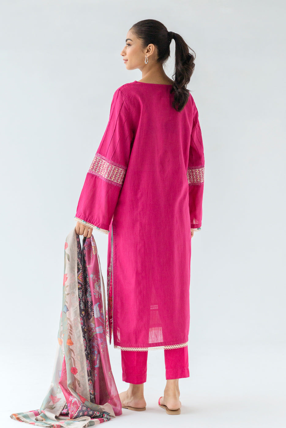 EMBROIDERED SLUB LAWN SHIRT (LUXURY PRET)