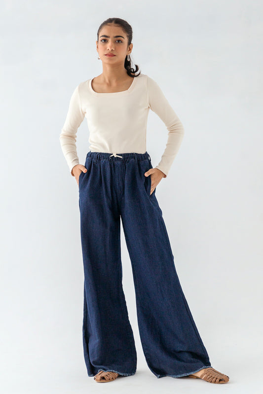 OFF WHITE STRAIGHT NECK TOP