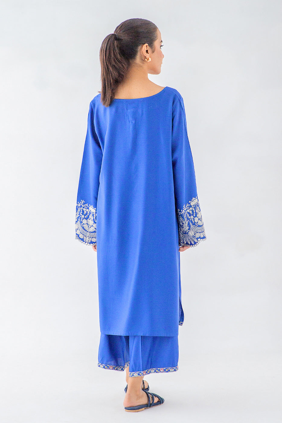 2 PIECE EMBROIDERED VISCOSE SUIT (PRET)