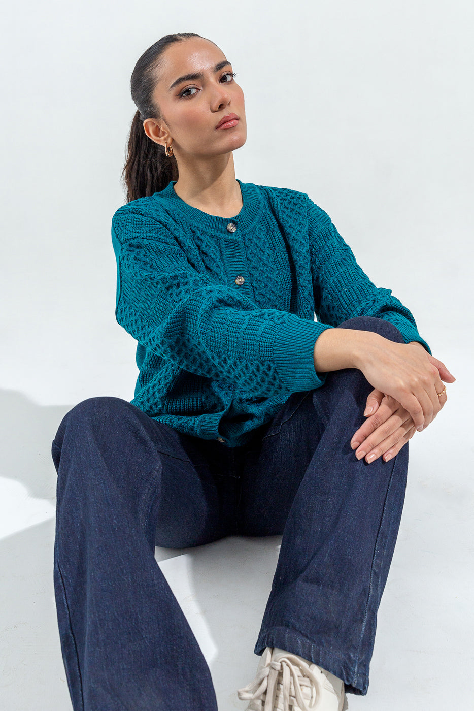 KNITTED CREW NECK CARDIGAN
