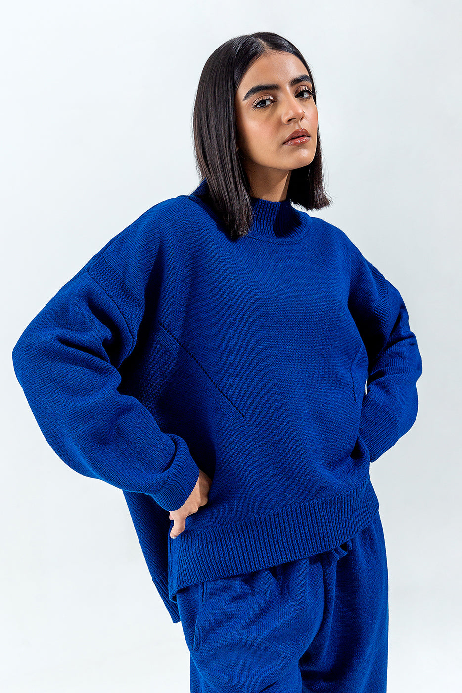 LOOSE KNITTED PULLOVER