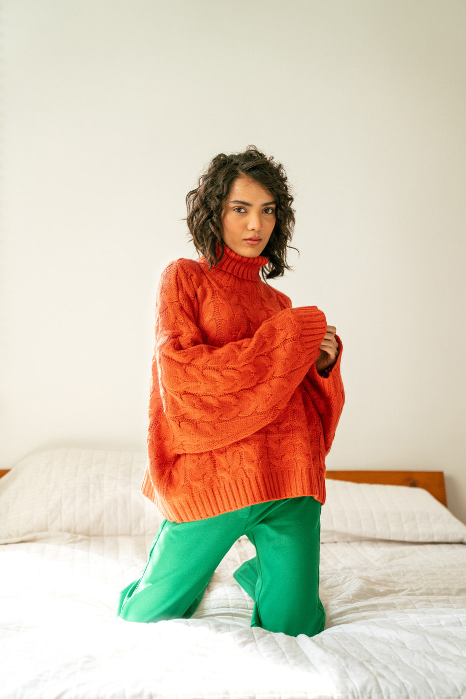 ORANGE TURTLENECK CHUNKY KNIT PULLOVER