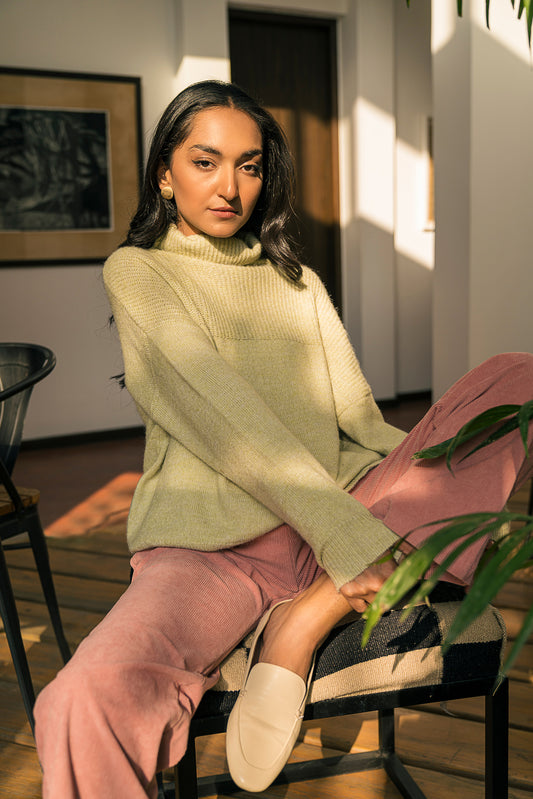 MINT GREEN TURTLENECK PULLOVER