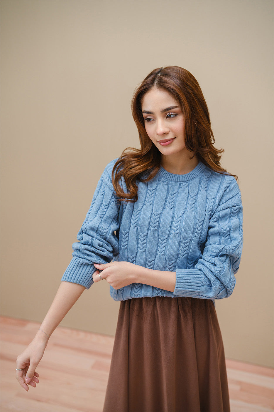 CROPPED CABLE KNIT PULLOVER